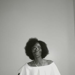 Meet your Posher, Lorraine